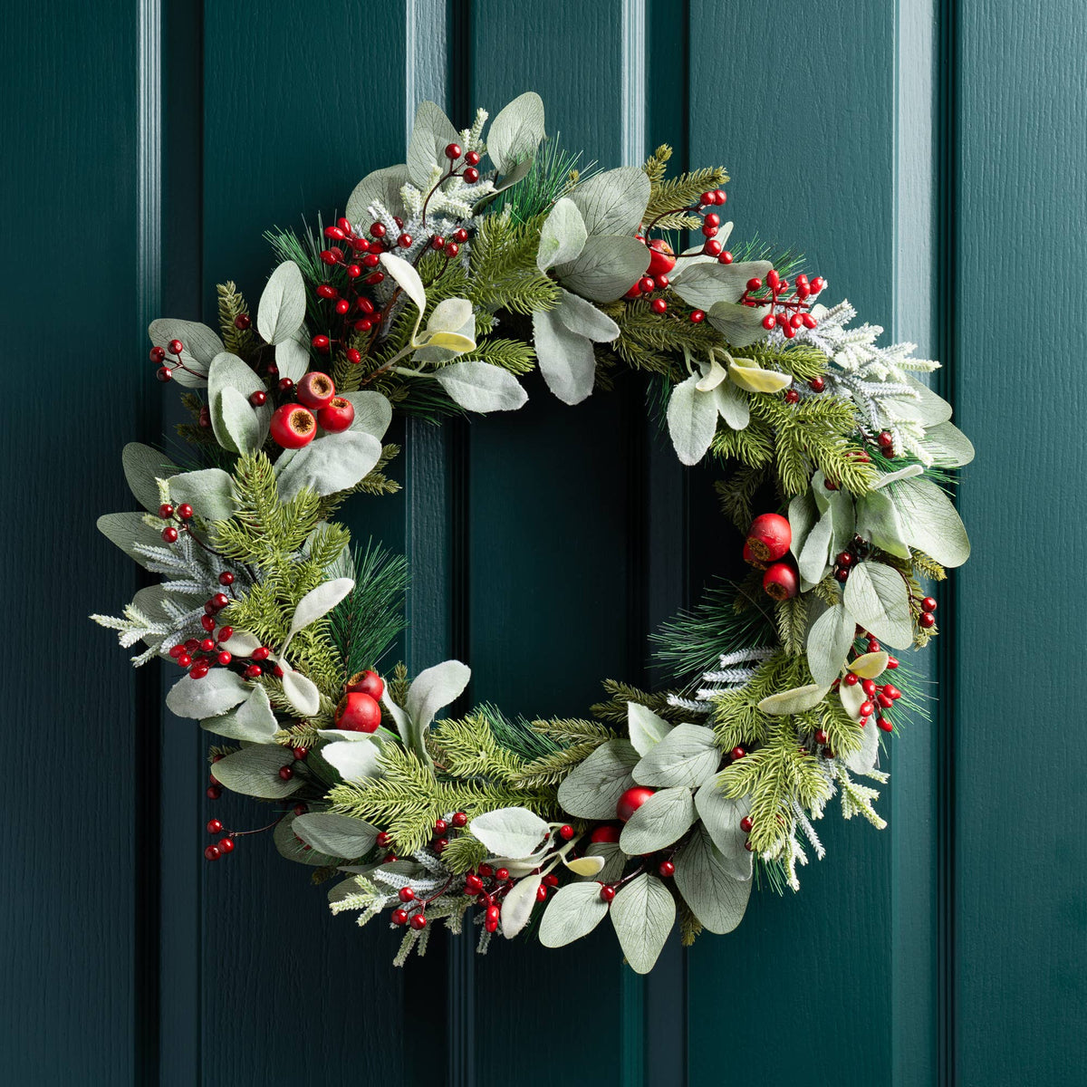 58cm Rosehip, Berry & Eucalyptus Wreath - SEL2258