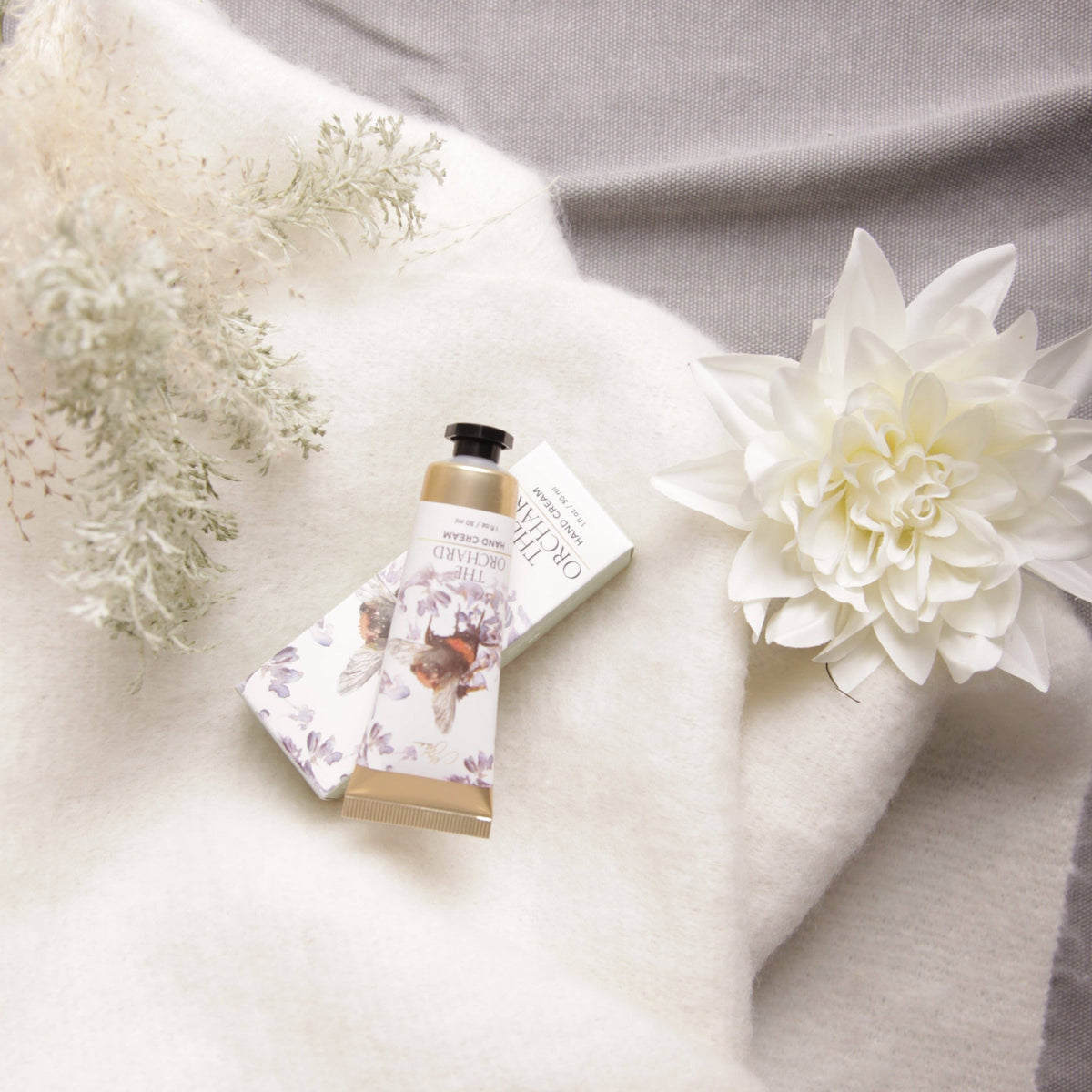 The Orchard – Bee on Heather Hand Cream